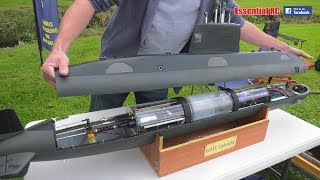 HOW DO RADIO CONTROLLED RC SUBMARINES WORK [upl. by Lorrac]