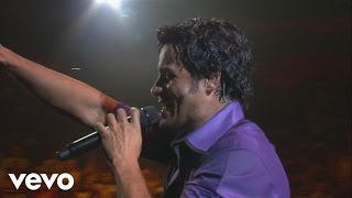 Chayanne  Caprichosa Live Video [upl. by Emelina642]